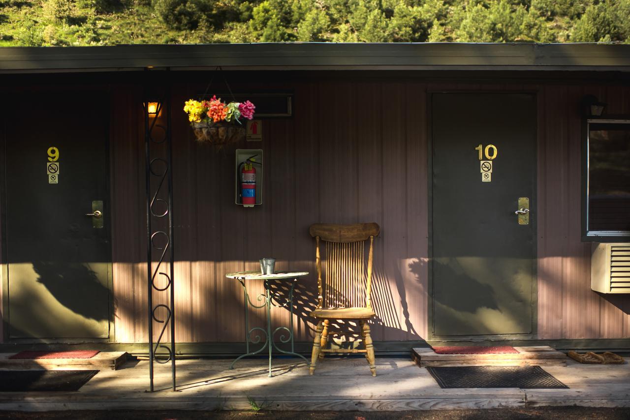 Cozy Mountain Motel Austin Exteriör bild