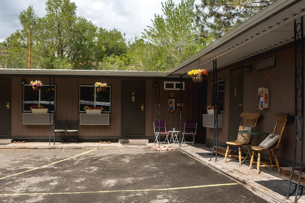 Cozy Mountain Motel Austin Exteriör bild